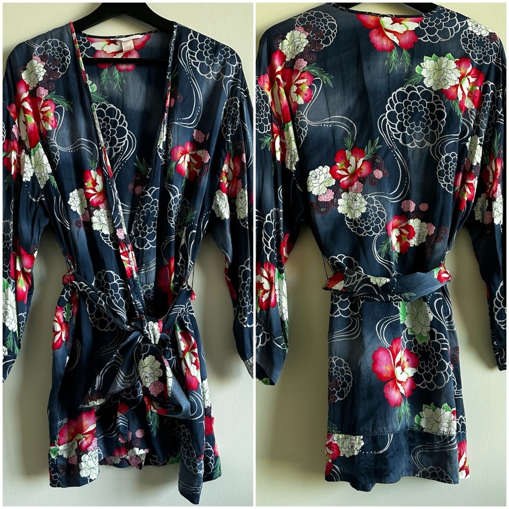 Victoria Secret 100% Silk Floral Kimono